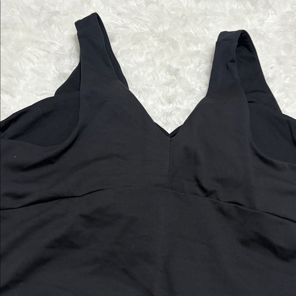 NWT All In Motion Black Flex V-Neck Cropped Sports Bra Size 3X - Picture 11 of 16